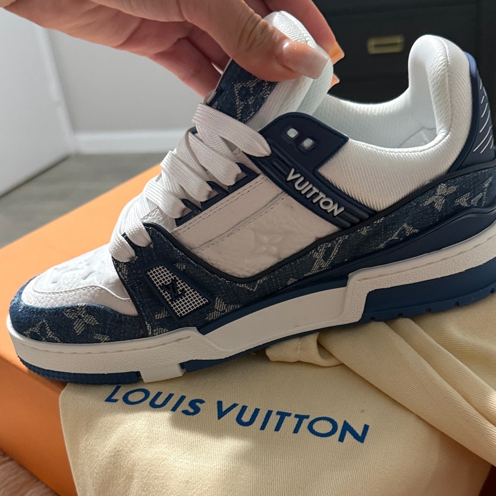 Louis Vuitton Kids Sneakers - White and Blue - Picture 5 of 6